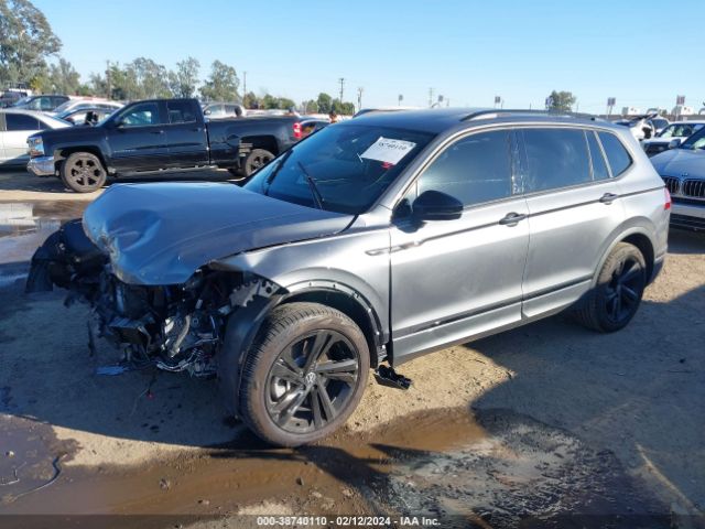3VVCB7AXXPM062784 Volkswagen Tiguan 2.0t Se R-line Black