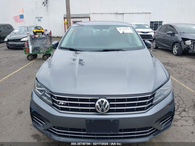 1VWDT7A33HC056743 Volkswagen Passat 1.8t R-line