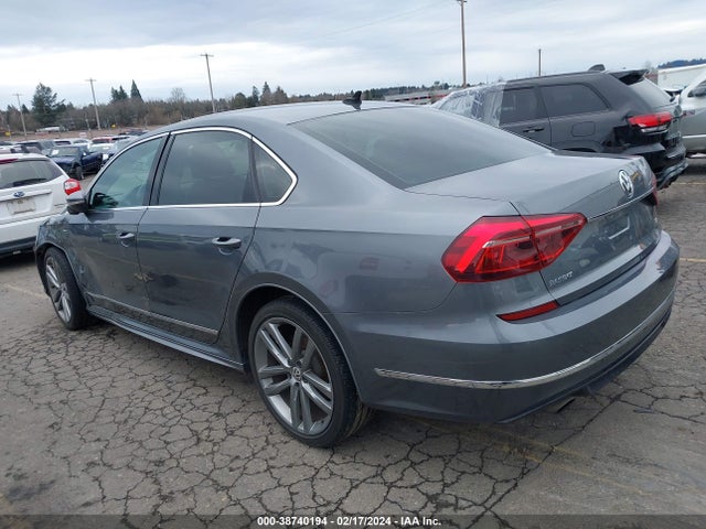 1VWDT7A33HC056743 Volkswagen Passat 1.8t R-line