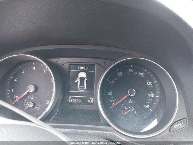 1VWDT7A33HC056743 Volkswagen Passat 1.8t R-line