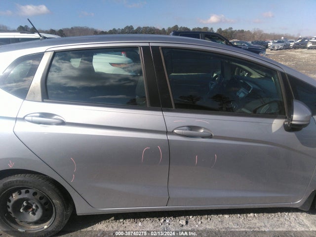 Honda FIT LX 2019 3HGGK5H48KM722010 Image 14