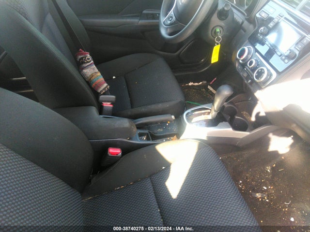 Honda FIT LX 2019 3HGGK5H48KM722010 Image 5