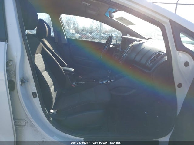 KIA FORTE S 2018 3KPFL4A74JE261337 Image 5