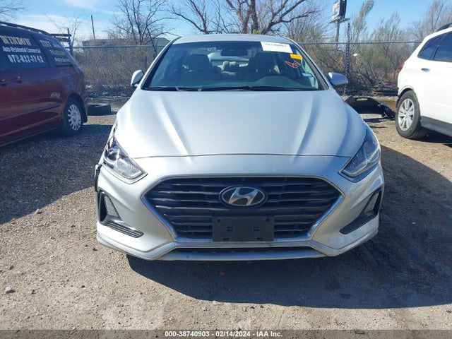 Hyundai SONATA SE 2019 5NPE24AF8KH800366 Image 12