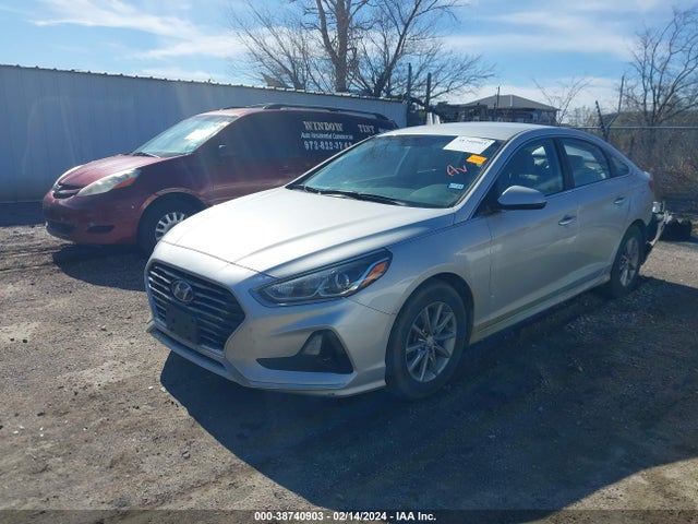 Hyundai SONATA SE 2019 5NPE24AF8KH800366 Image 2