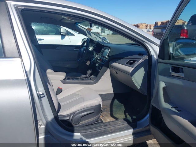 Hyundai SONATA SE 2019 5NPE24AF8KH800366 Image 5