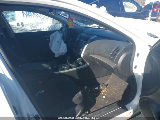 Nissan Altima 2.5 S 2015 1N4AL3AP6FC137076 Image 5