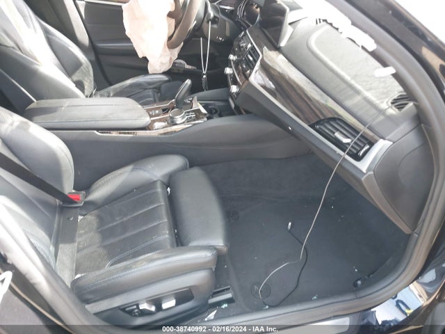 WBAJA7C32HG907154 BMW 530i Xdrive