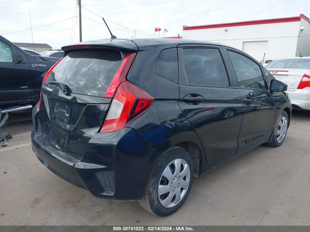 Honda FIT LX 2017 3HGGK5H54HM708171 Image 4