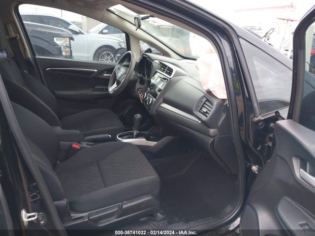 Honda FIT LX 2017 3HGGK5H54HM708171 Image 5