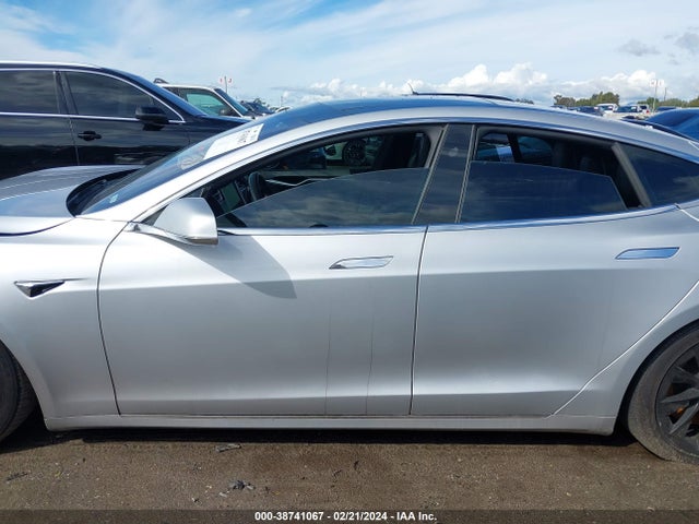 Tesla Model S 60/75 2017 5YJSA1E1XHF225875 Image 14