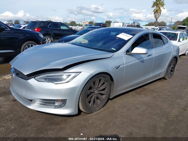 Tesla Model S 60/75 2017 5YJSA1E1XHF225875 Image 2