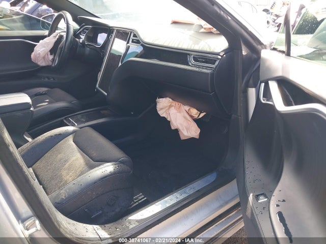 Tesla Model S 60/75 2017 5YJSA1E1XHF225875 Image 5