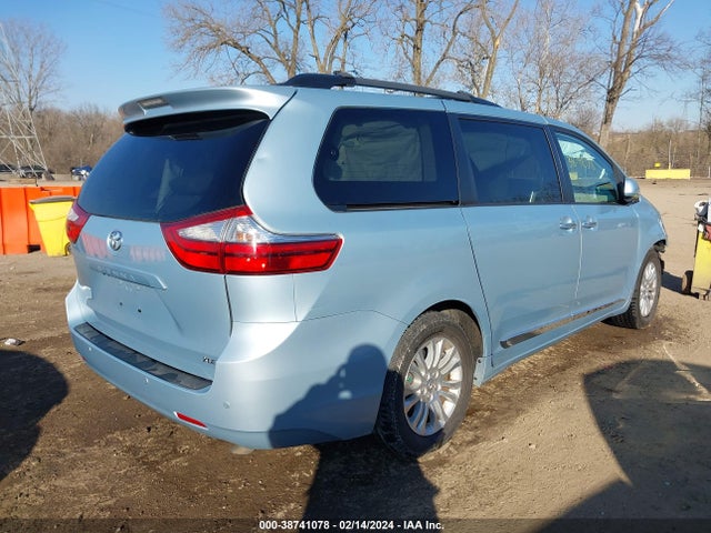 Toyota Sienna Xle 8 Passenger 2015 5TDYK3DC7FS547114 Image 4