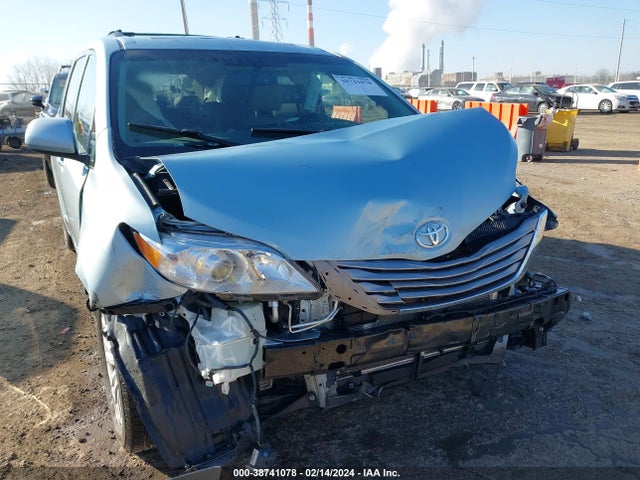 Toyota Sienna Xle 8 Passenger 2015 5TDYK3DC7FS547114 Image 6