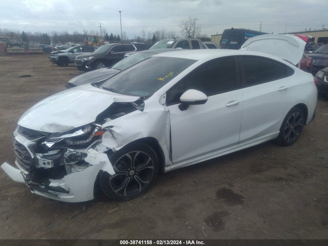 Chevrolet CRUZE LT 2019 1G1BE5SM5K7123139 Image 2