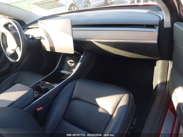 Tesla Model 3 Long Range/mid Range 2018 5YJ3E1EA4JF041479 Image 5