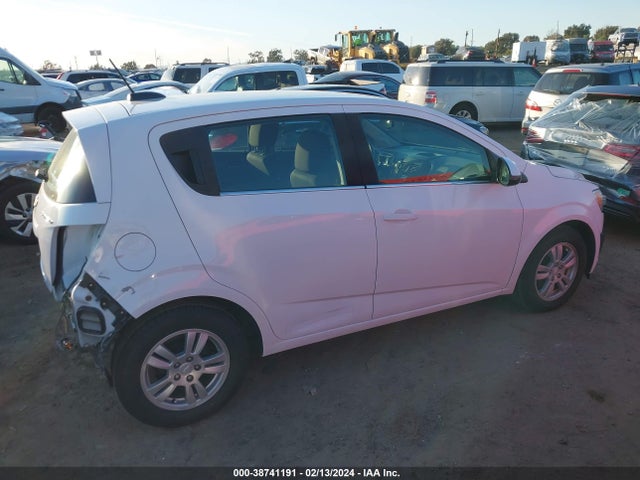 Chevrolet Sonic Lt Auto 2015 1G1JC6SH7F4197230 Image 14
