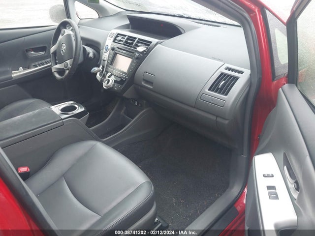 Продажа на аукционе авто 2013 Toyota Prius V Five, vin: JTDZN3EU0D3227036, номер лота: 38741202