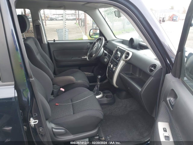 2005 SCION XB VIN: JTLKT334550178935