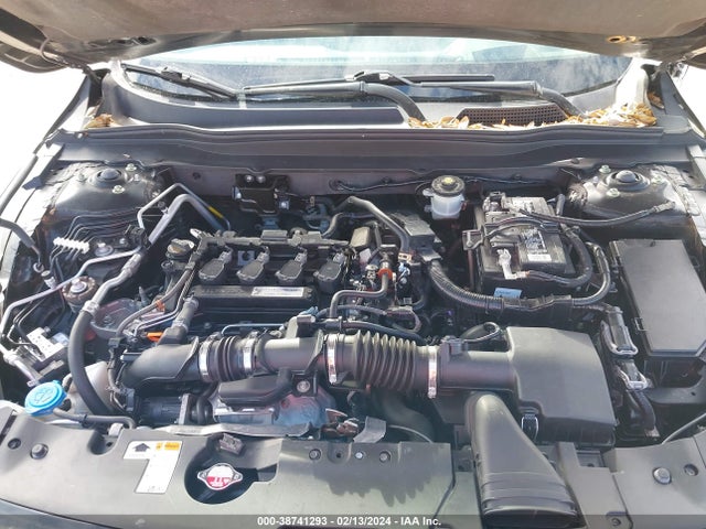 Honda Accord Touring 2018 1HGCV1F99JA191313 Image 10