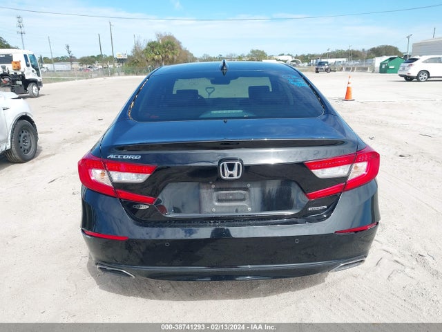 Honda Accord Touring 2018 1HGCV1F99JA191313 Image 16