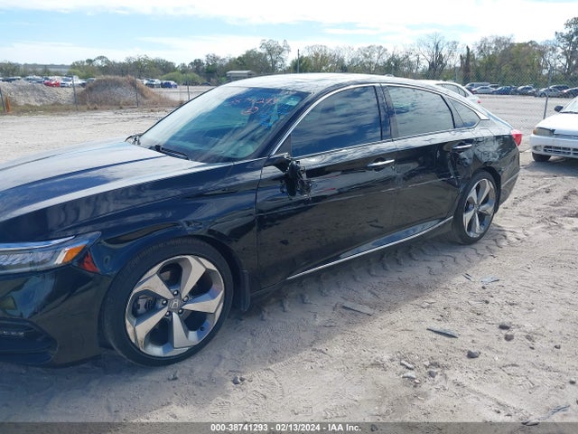 Honda Accord Touring 2018 1HGCV1F99JA191313 Image 6