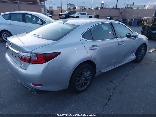 58ABK1GG2JU111028 Lexus ES 350