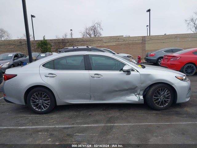 58ABK1GG2JU111028 Lexus ES 350