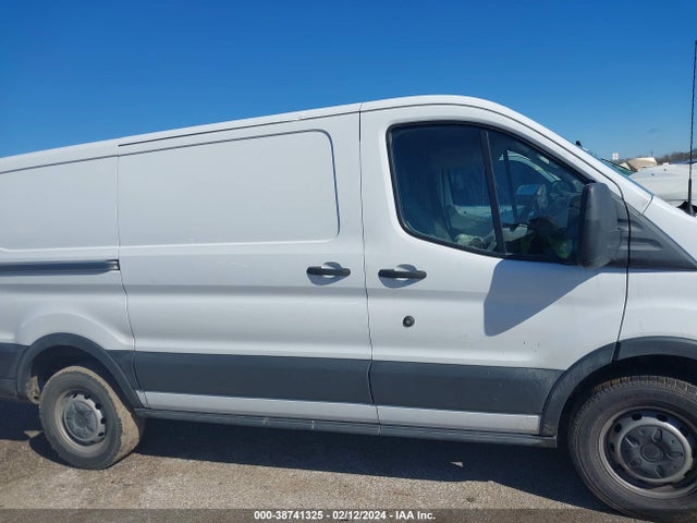 Ford Transit-250 2018 1FTYR1YM5JKA32194 Image 13