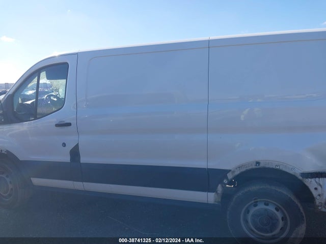 Ford Transit-250 2018 1FTYR1YM5JKA32194 Image 14