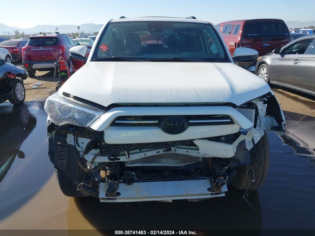 Toyota 4RUNNER SR5 2023 JTEEU5JR7P5298057 Image 13