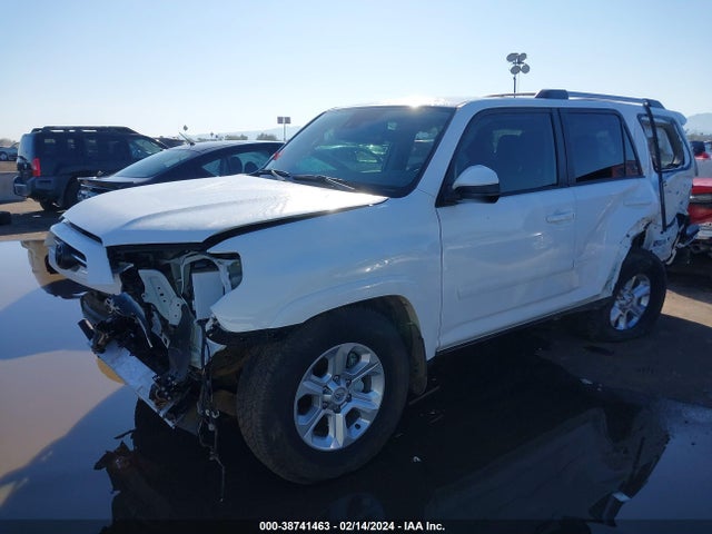 Toyota 4RUNNER SR5 2023 JTEEU5JR7P5298057 Image 2
