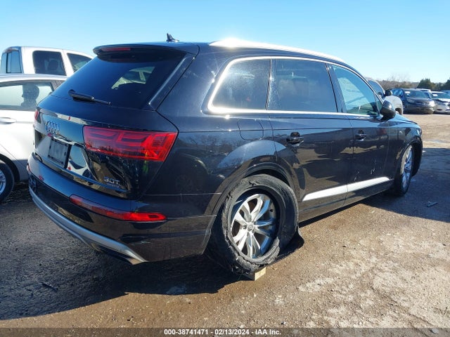 Audi Q7 3.0t Premium 2017 WA1LABF77HD027026 Image 4