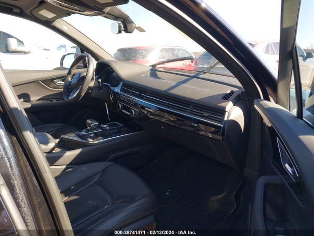 Audi Q7 3.0t Premium 2017 WA1LABF77HD027026 Image 5