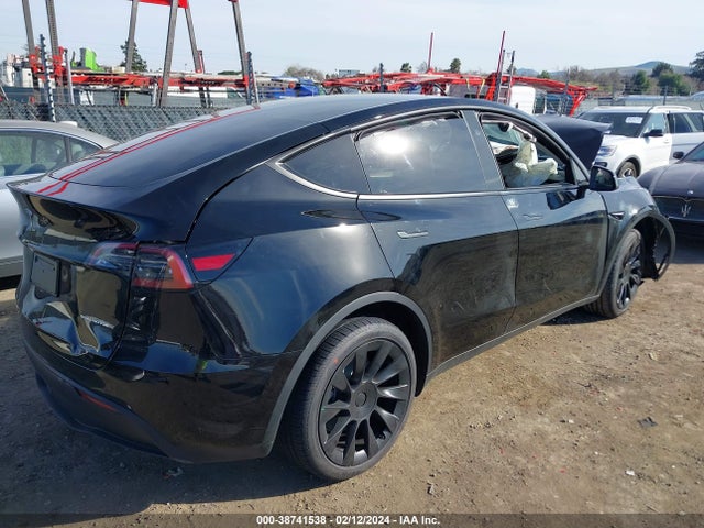 7SAYGDEE7RF983044 Tesla Model Y Long Range Dual Motor All-wheel Drive