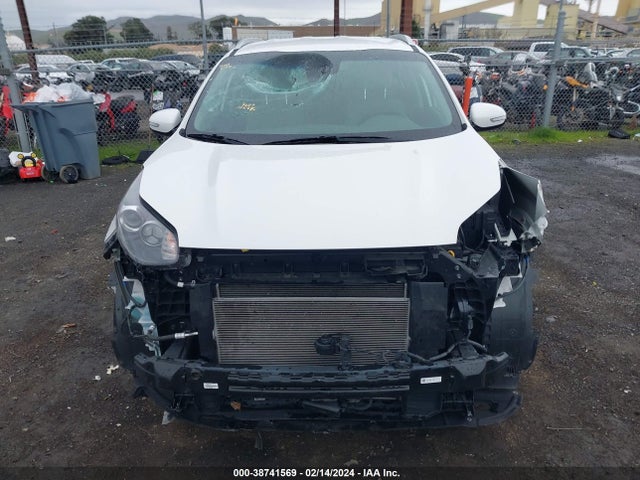 2018 KIA SPORTAGE LX VIN: KNDPM3AC5J7484530