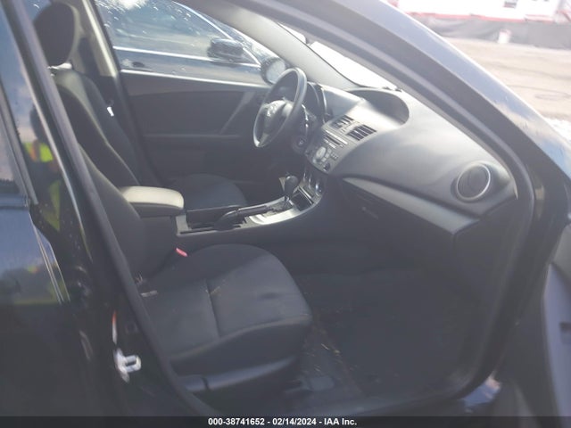 2011 MAZDA MAZDA3 I SPORT VIN: JM1BL1UGXB1475326