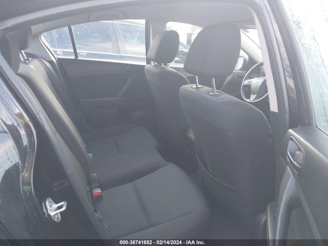 2011 MAZDA MAZDA3 I SPORT VIN: JM1BL1UGXB1475326