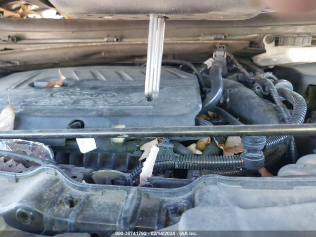 1FMCU9HD8JUD31363 Ford ESCAPE SEL