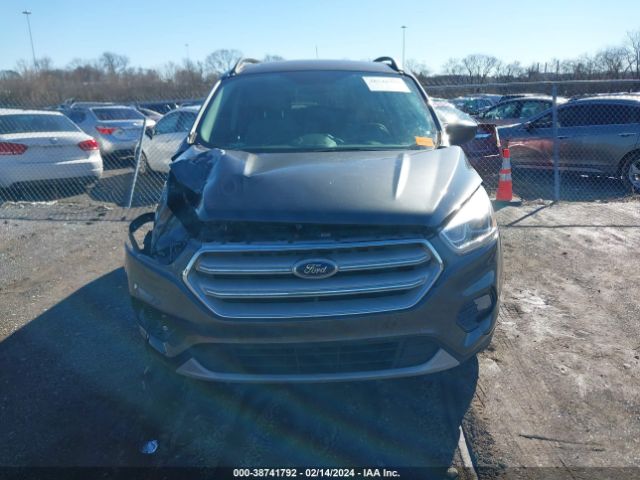 1FMCU9HD8JUD31363 Ford ESCAPE SEL