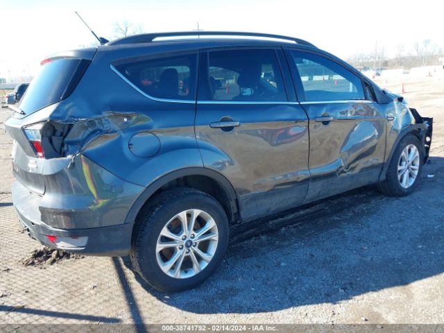 1FMCU9HD8JUD31363 Ford ESCAPE SEL