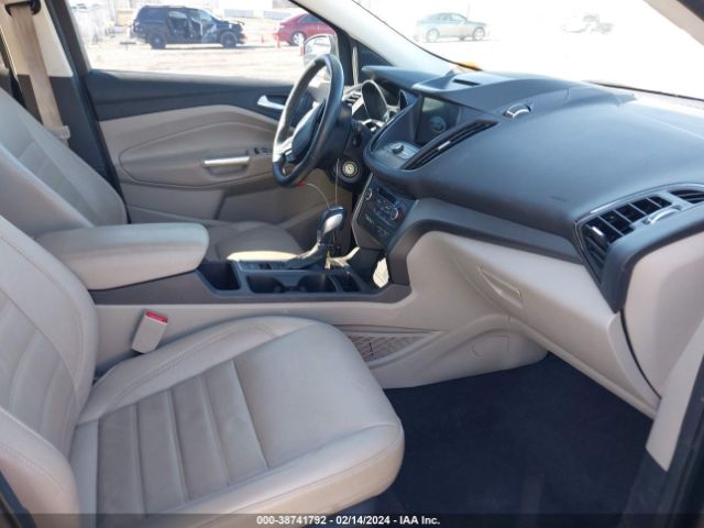 1FMCU9HD8JUD31363 Ford ESCAPE SEL