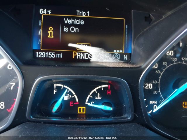 1FMCU9HD8JUD31363 Ford ESCAPE SEL