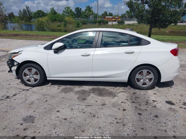 Aukcja sprzedaży 2017 Chevrolet Cruze Ls Auto, vin: 1G1BC5SM6H7156732, numer aukcji: 38741954