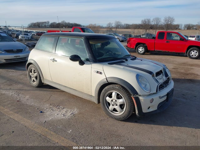 2006 MINI COOPER S WMWRE33506TJ37932 Photo 0