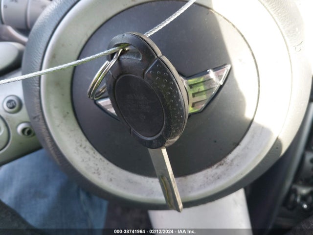 2006 MINI COOPER S WMWRE33506TJ37932 Photo 10