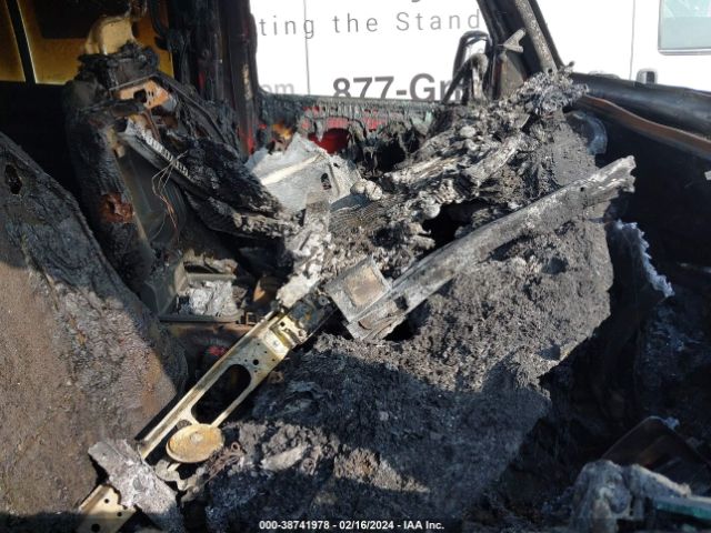 1C4HJXDG3KW551751 Jeep Wrangler Unlimited Sport 4x4