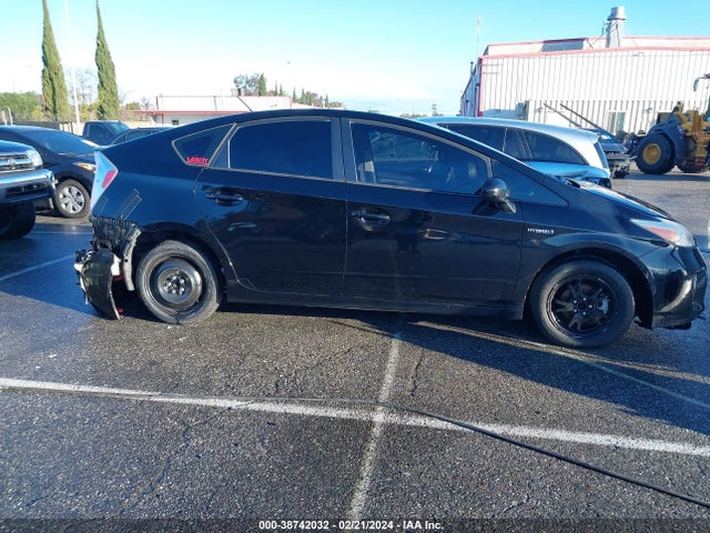 Toyota Prius 2014 JTDKN3DU6E1741814 Image 23
