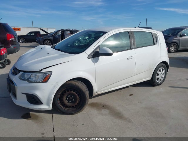 Chevrolet Sonic Lt Auto 2017 1G1JG6SH3H4161431 Image 2